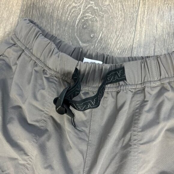 TNA Aritzia Echo Park Pant Buckled utility Cargo Army parachute Gray Size XXS - Picture 4 of 11